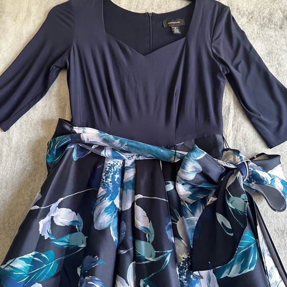 R&M RICHARDS WOMANS HIGH AND LOW SKIRT NAVY BLUE FLORAL SZ 6 - Picture 3 of 9